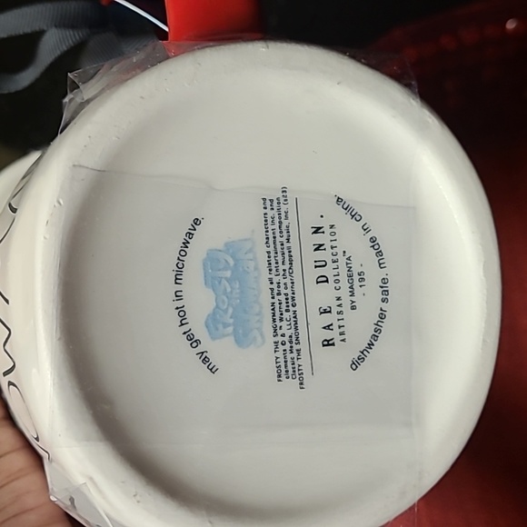 ⛄️Rae Dunn Mug w/Lid - Picture 3 of 4